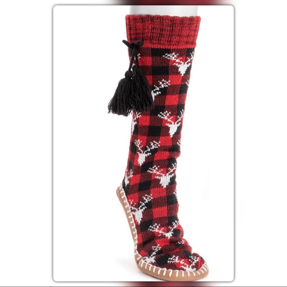 MUKS LUKS Fair Isle Tassel Slipper Socks - Picture 5 of 5